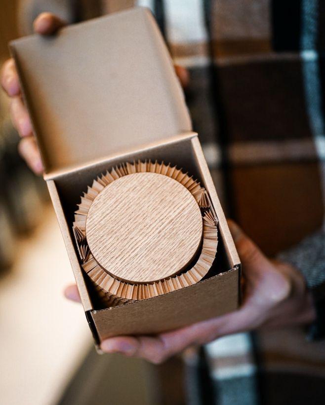 📦 Když záleží i na tom, jak přijde… Naše svíčky balíme s péčí – nejen kvůli bezpečí, ale i kvůli zážitku. Používáme...